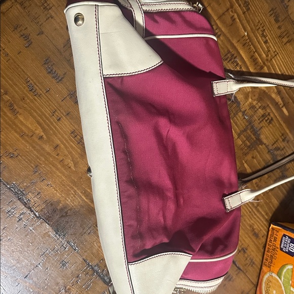 Gucci Fuchsia and Cream Tote Bag - Picture 4 of 4